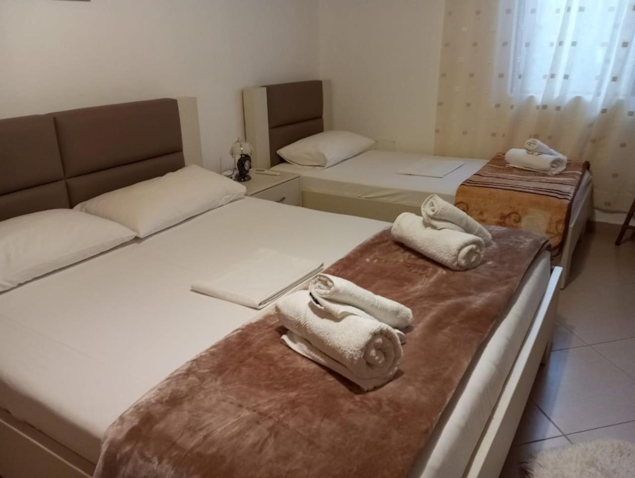 Dhimitri'S Guest House Berat Buitenkant foto