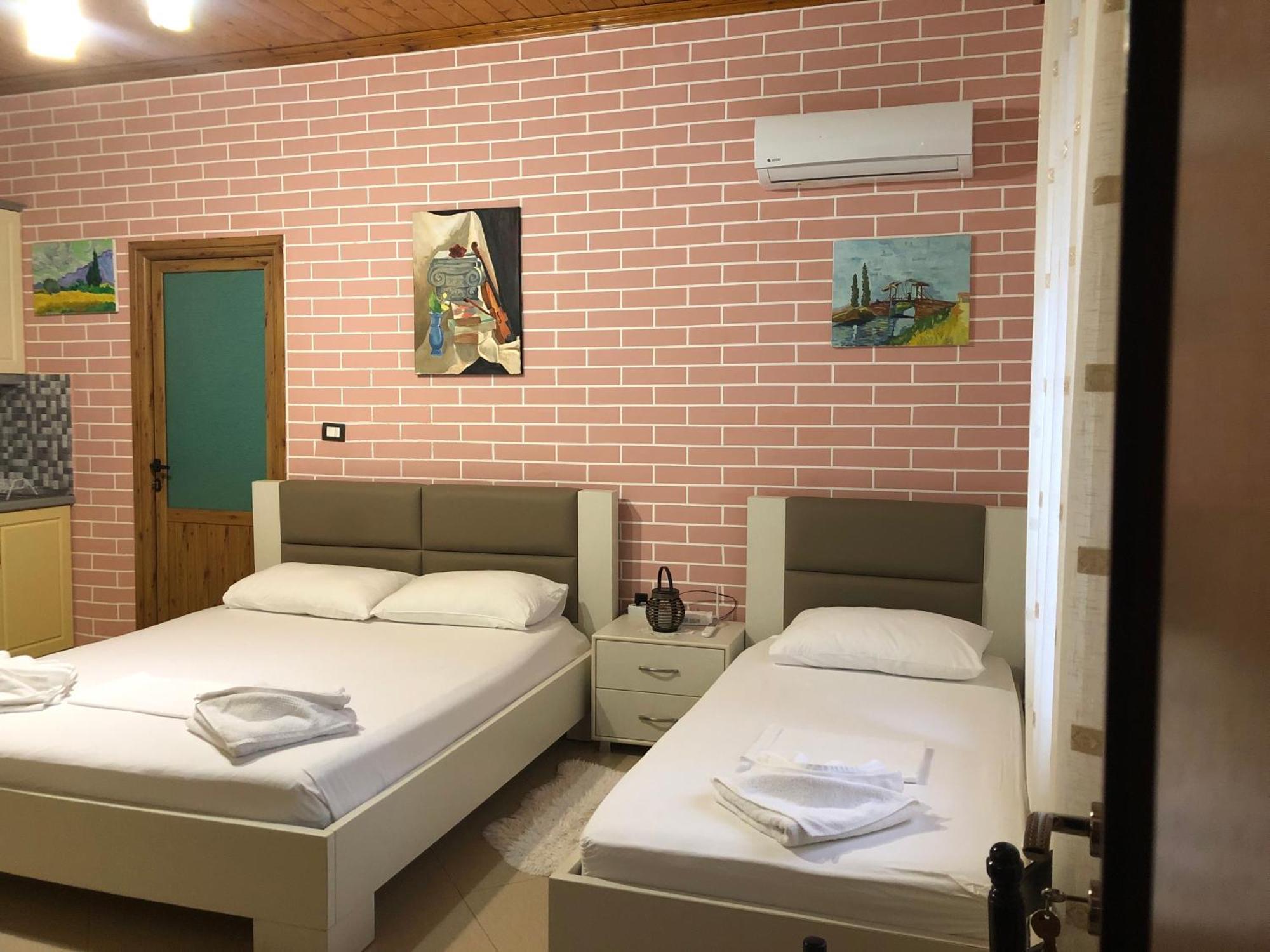 Dhimitri'S Guest House Berat Buitenkant foto